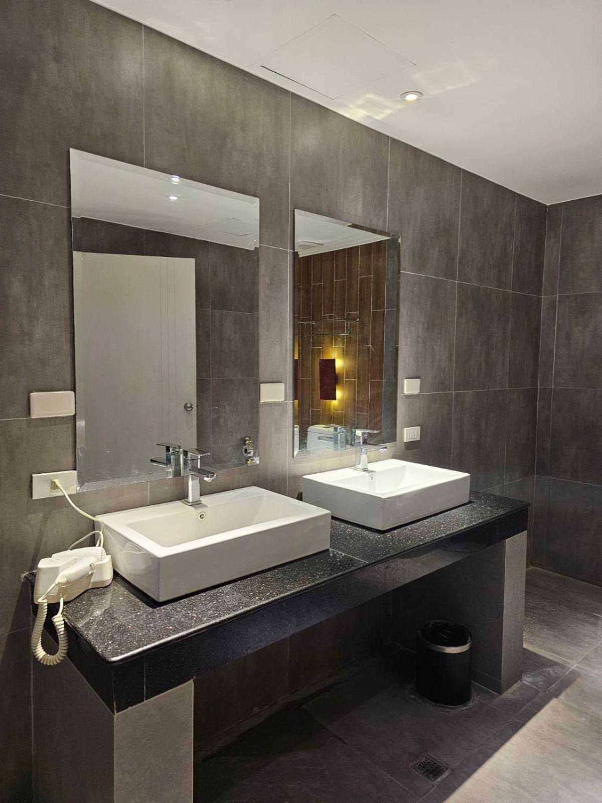 Valentino'S Hotel Анхелес Екстериор снимка